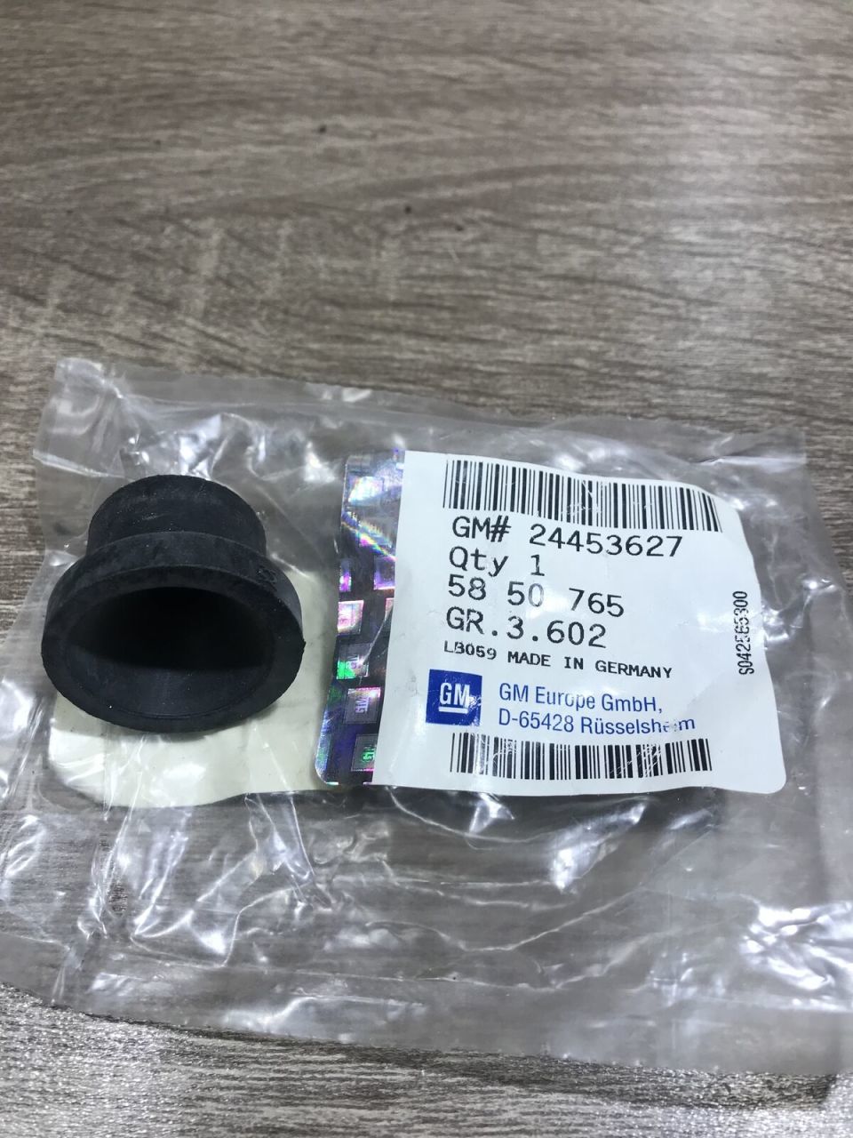 Opel İnsignia 2.0 Ecotec Kapak Alt Sabitleme Plastiği 5850765 - 24453627