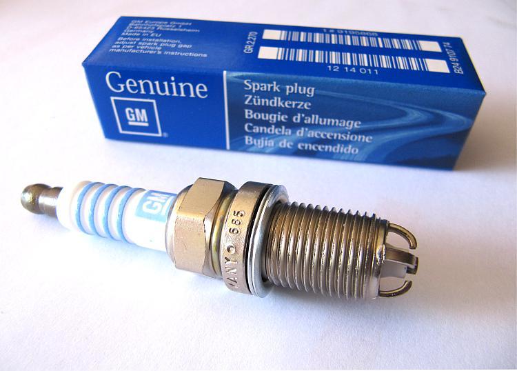 Opel Vectra C 1.6 Twinport 4 Tırnak Buji GM